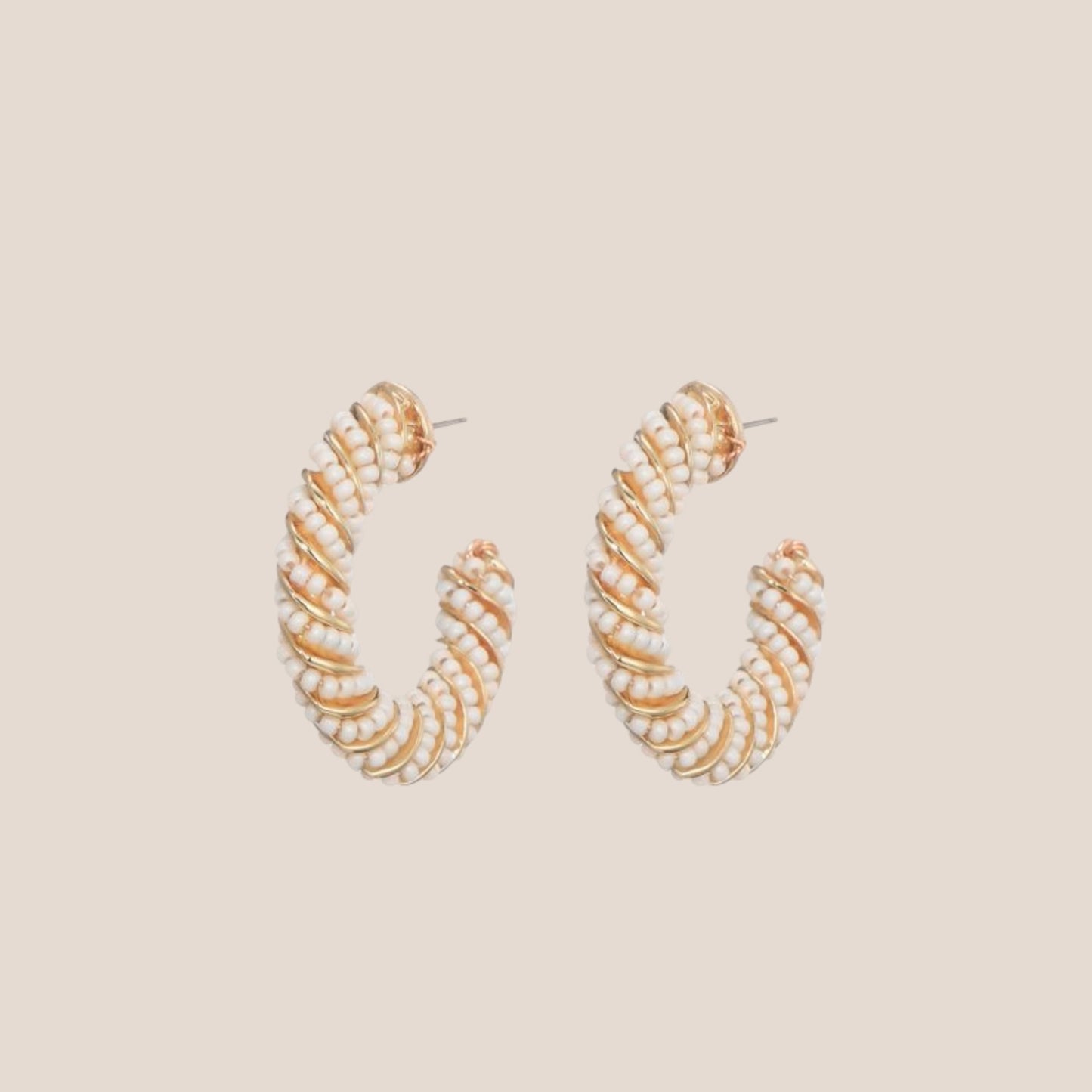 TWISTED HOOP CREME OORBELLEN