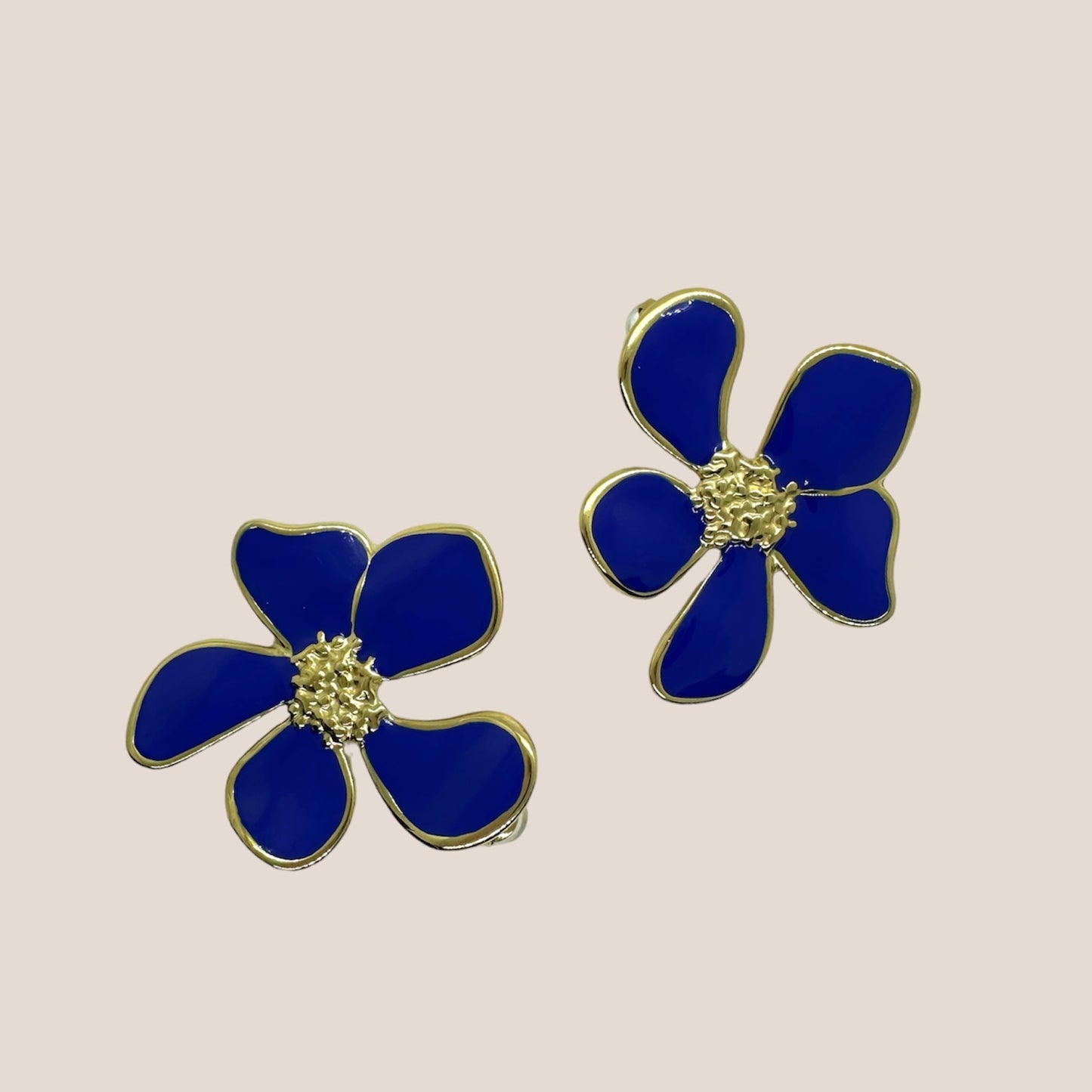 FLOWER BLAUW OORBELLEN