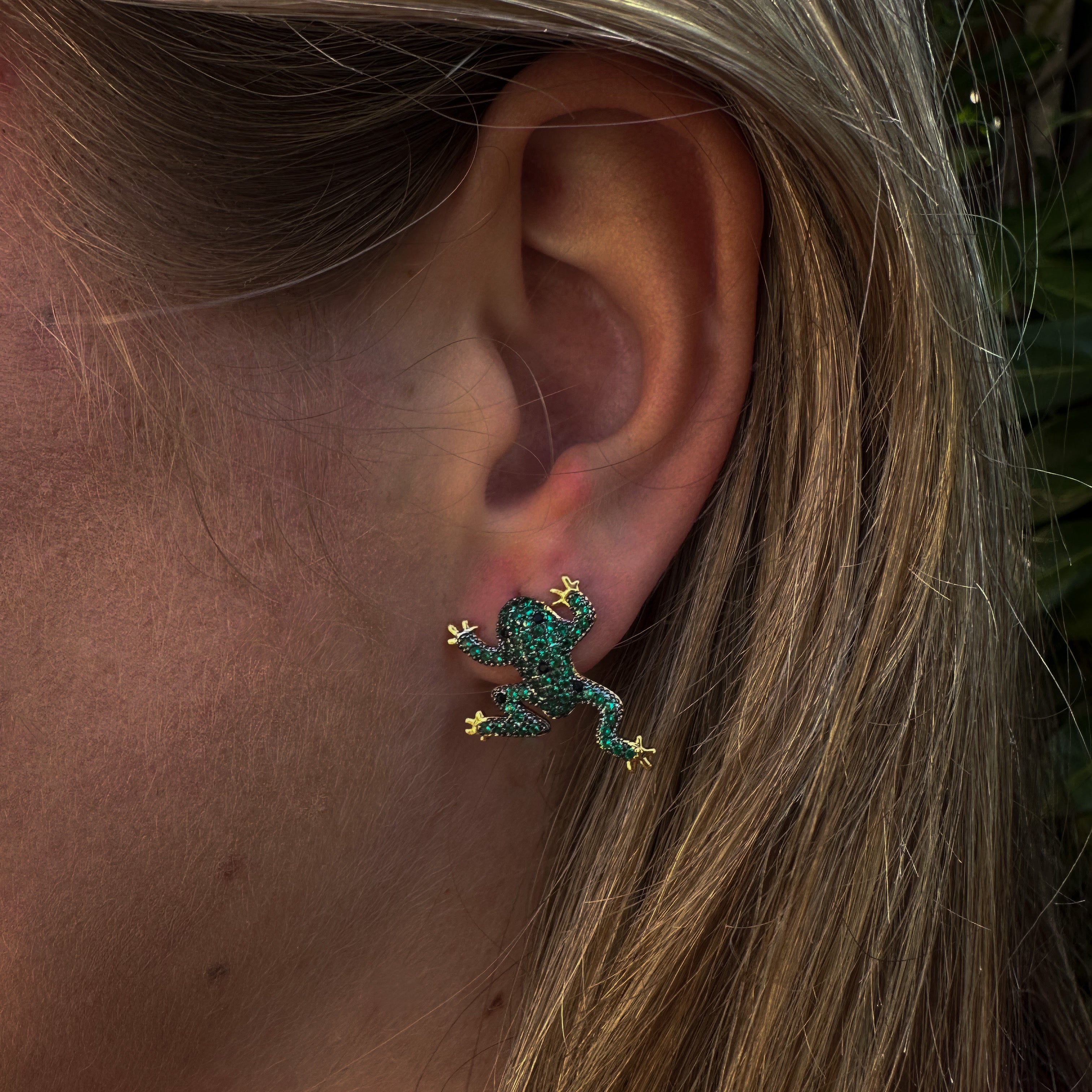 FROG GOUD OORKNOP