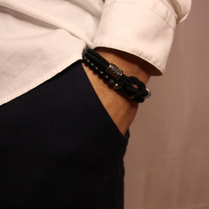 POWERFUL KNOT ZWART MANNENARMBAND