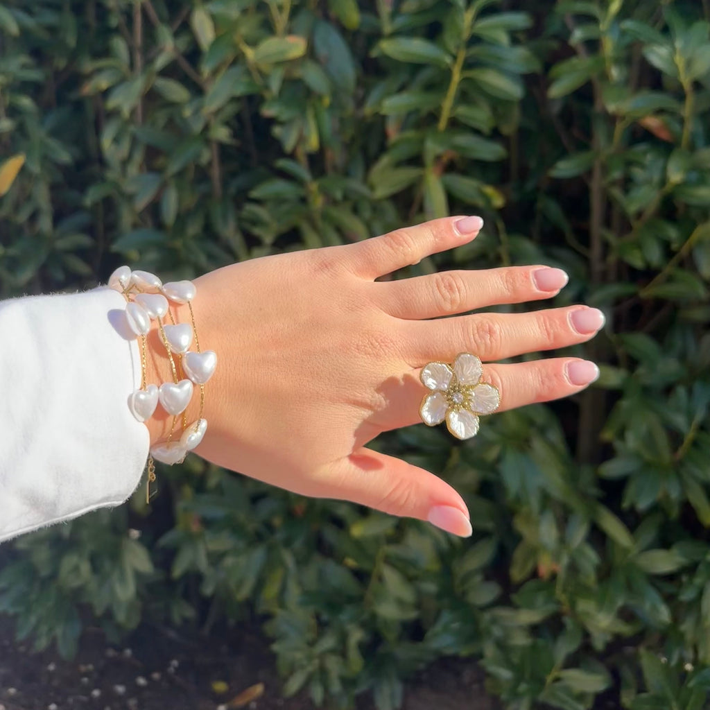 HEART PEARL ARMBAND
