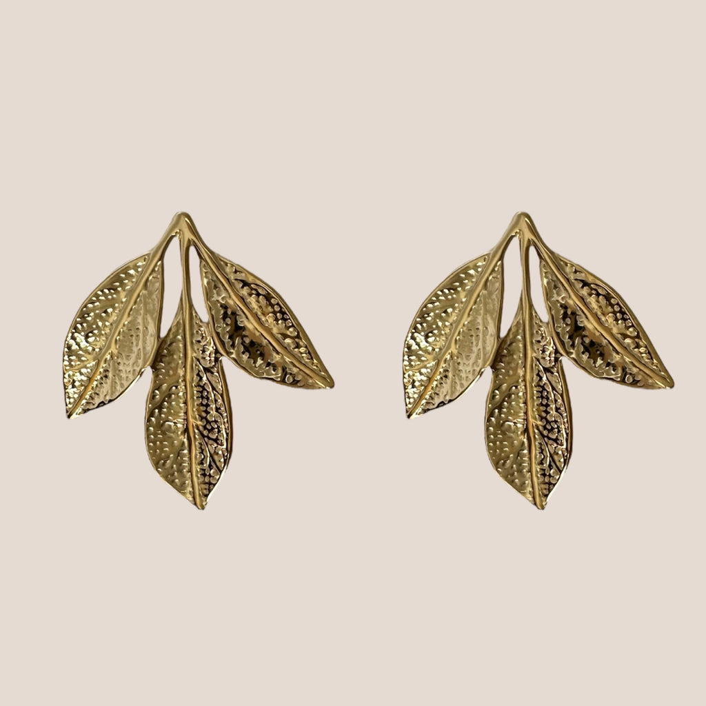 NATURE'S ELEGANCE GOUD BLAD OORBELLEN