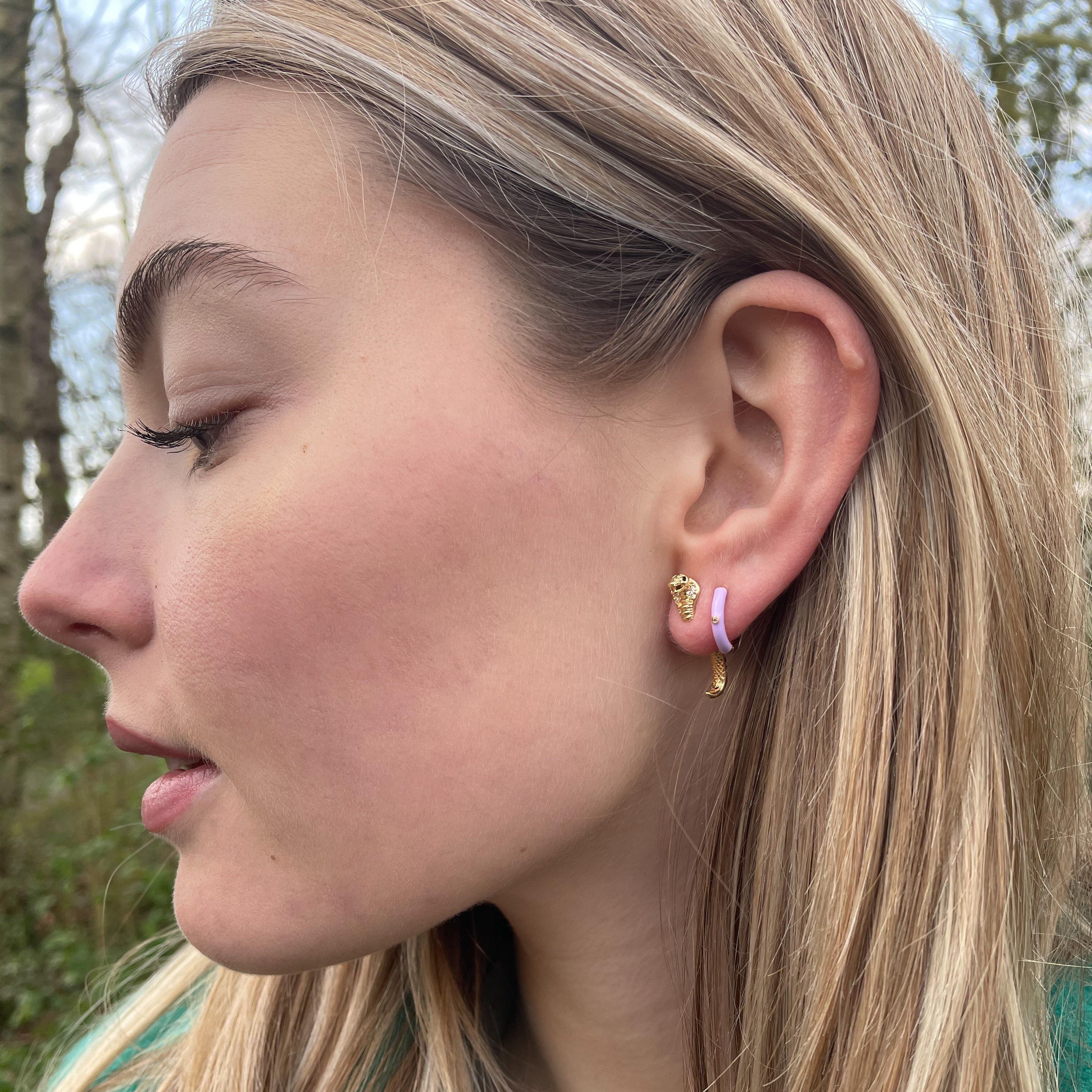 ENAMEL MONOCHROME PAARS OORBEL