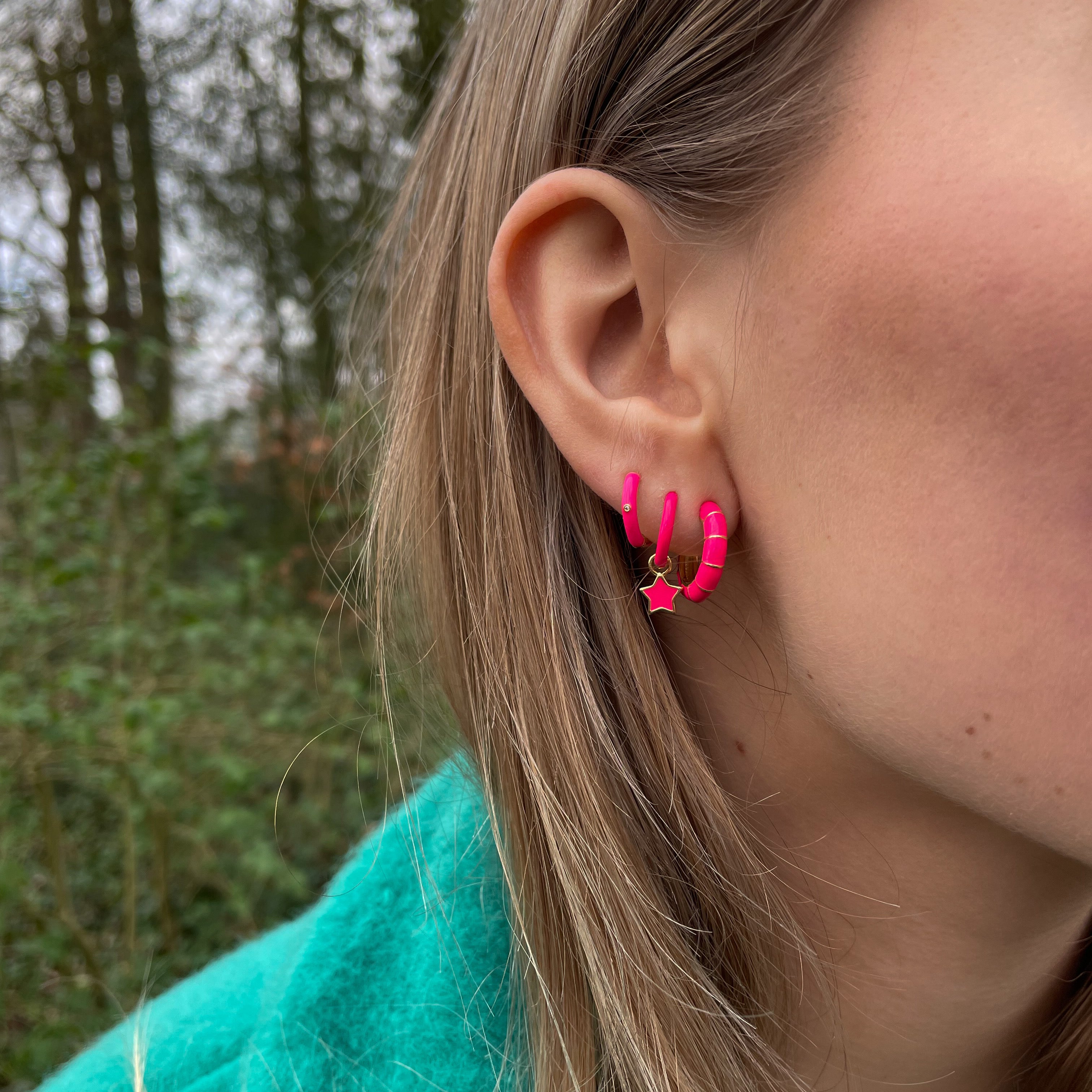 ENAMEL MONOCHROME ROZE OORBEL